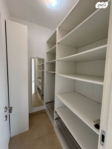 דירה, אליהו ברלין, אזורי חן, גימל החדשה, תל אביב יפו