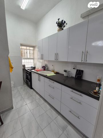 דירת גן, הל"ה 16, קטמון הישנה, ירושלים