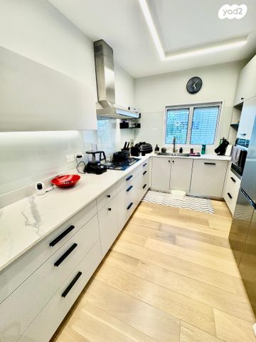 דירה, רעננה