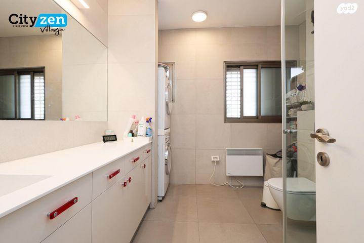 דו משפחתי, אבן יהודה