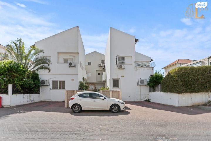 בית פרטי/ קוטג', אורן, נאות יצחק רבין, מזכרת בתיה