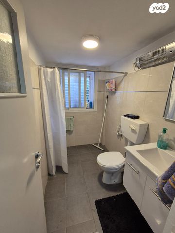 דירת גן, הל"ה 16, קטמון הישנה, ירושלים