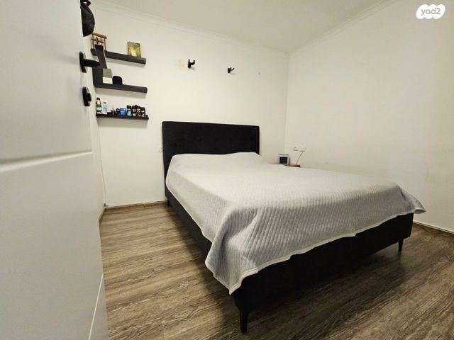 דו משפחתי, גבים, ערד