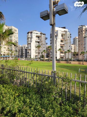 דירה, שדרות העצמאות 8, עצמאות יוספטל, בת ים