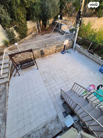 דירת גן, הל"ה 16, קטמון הישנה, ירושלים