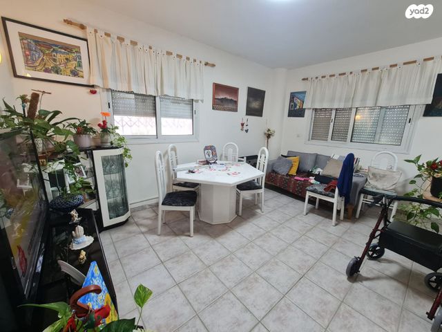 דירת גן, מקס נורדאו, עיר, מרכז העיר, נהריה