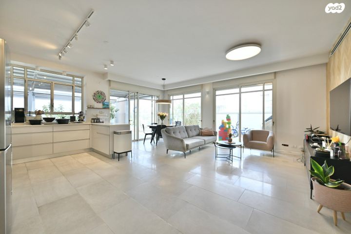 גג/ פנטהאוז, הזמיר, המרכז, קרית אונו