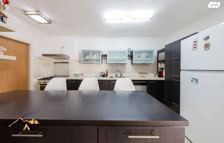 דירת גן, נווה אפק, ראש העין