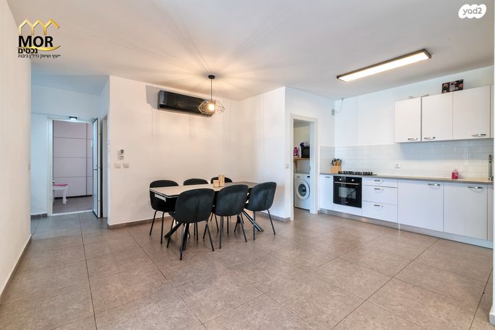 דירה, נאות שמיר, יבנה