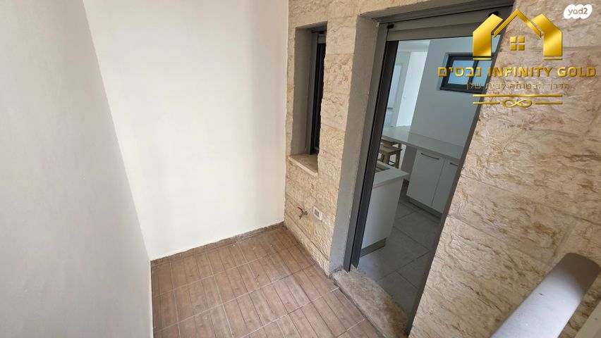 דירה, שוהם, אבני חן, חריש