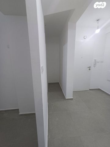 דירה, נתן אלבז, רובע ו', אשדוד