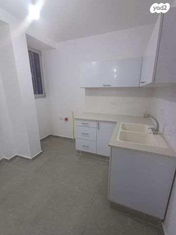 דירה, נתן אלבז, רובע ו', אשדוד