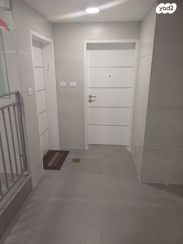 דירה, נתן אלבז, רובע ו', אשדוד