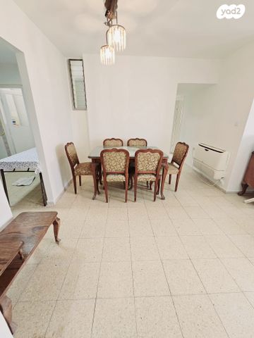 דירה, שיכון ותיקים, חולון