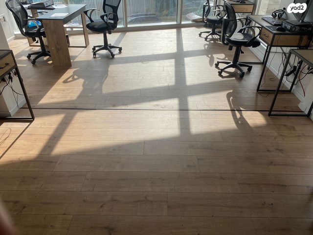 משרדים, חריש