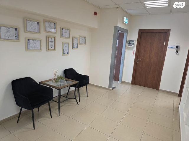 משרדים, דרך הארבעה, מרכז העיר, עכו