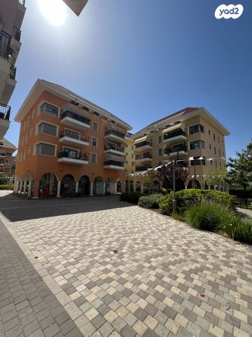 חנויות/ שטח מסחרי, זאב וינהויז 7, ליבת העיר, יהוד מונוסון