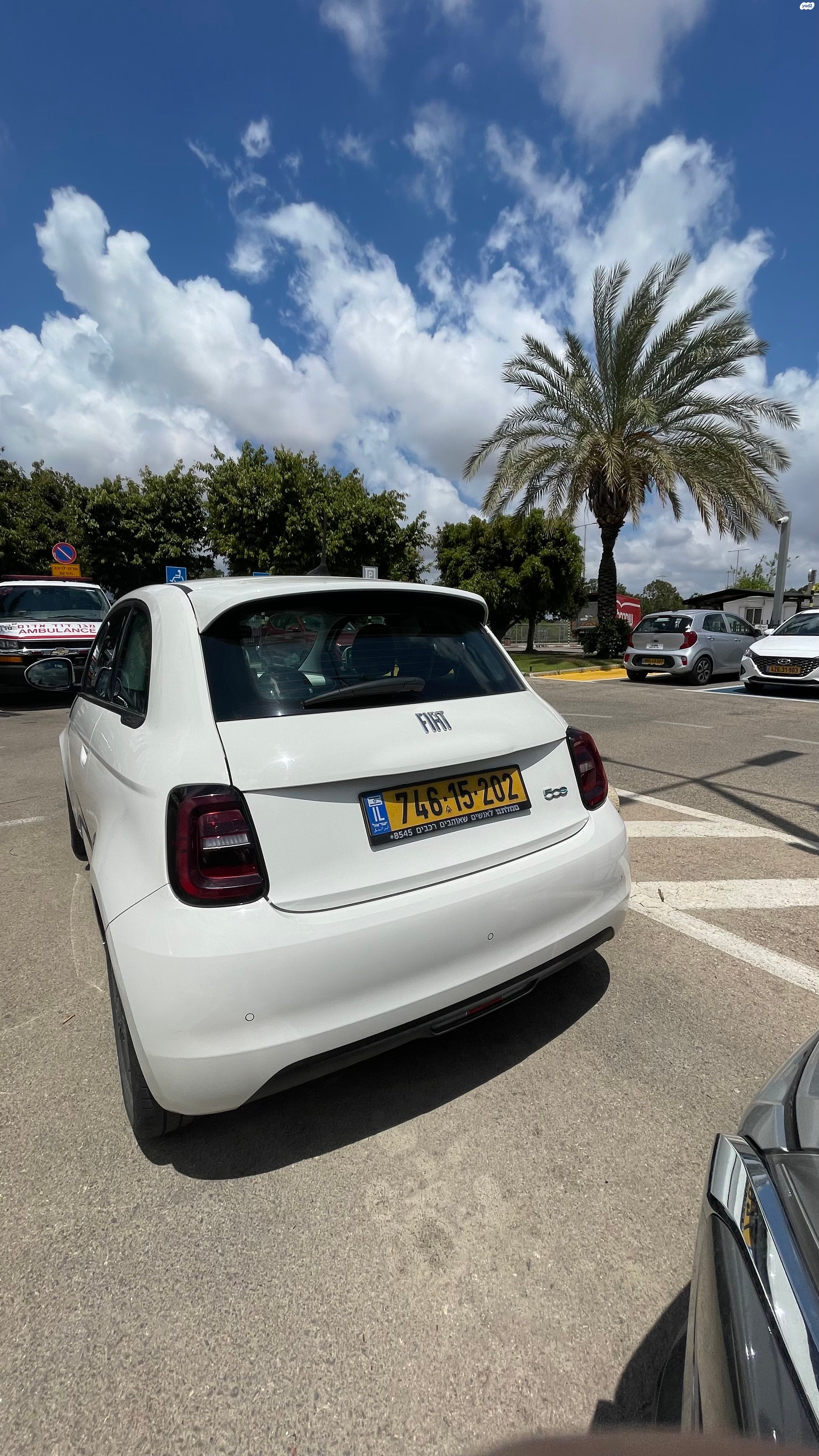 מודעת רכב פיאט 500