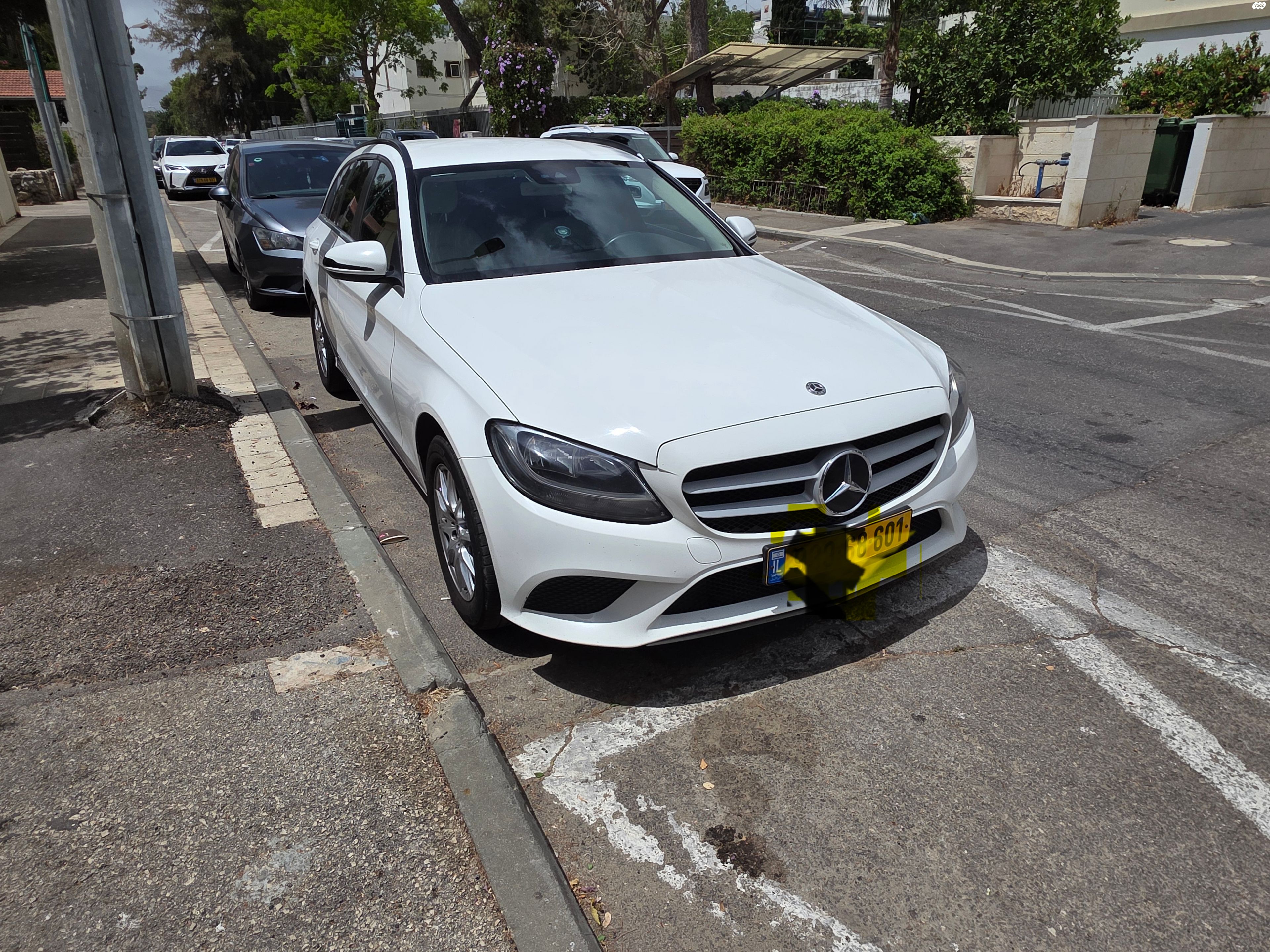 מודעת רכב מרצדס-בנץ C-class
