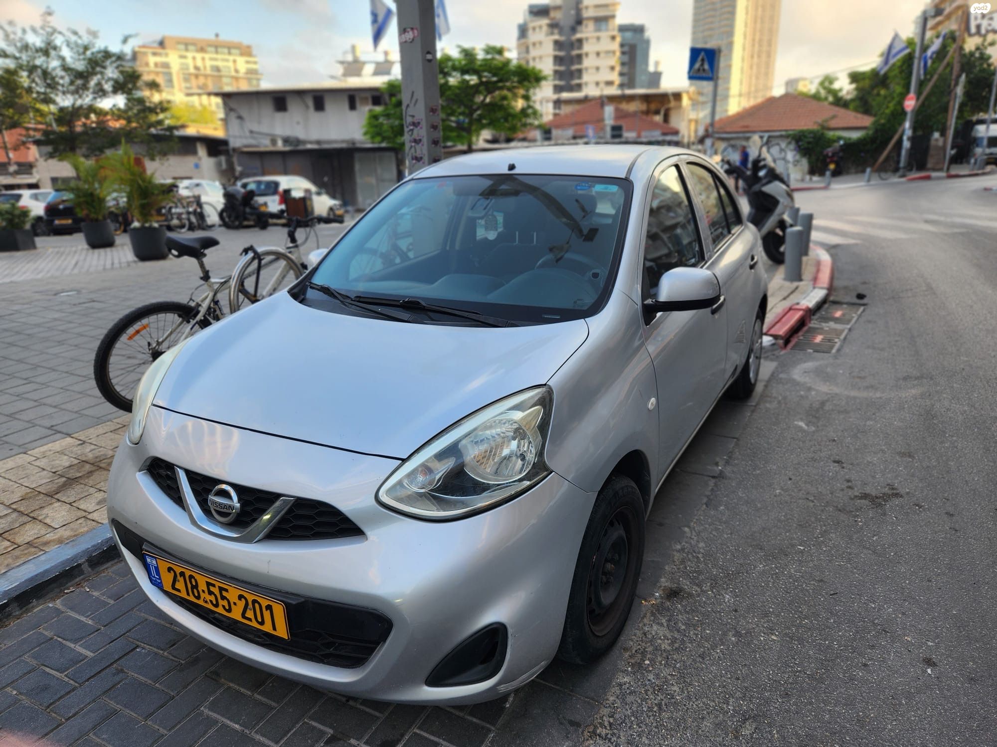 מודעת רכב ניסאן מיקרה