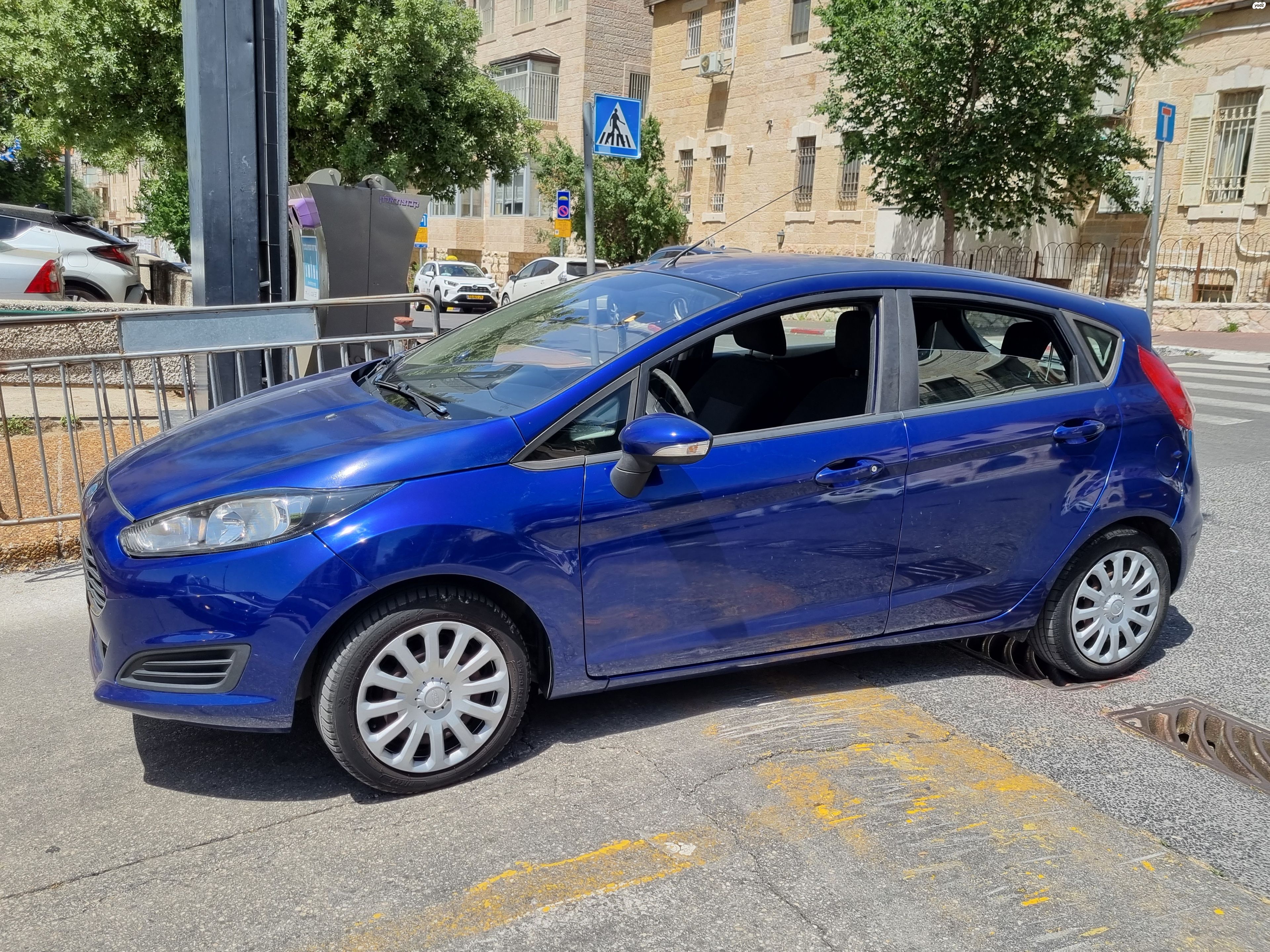 מודעת רכב פורד פיאסטה