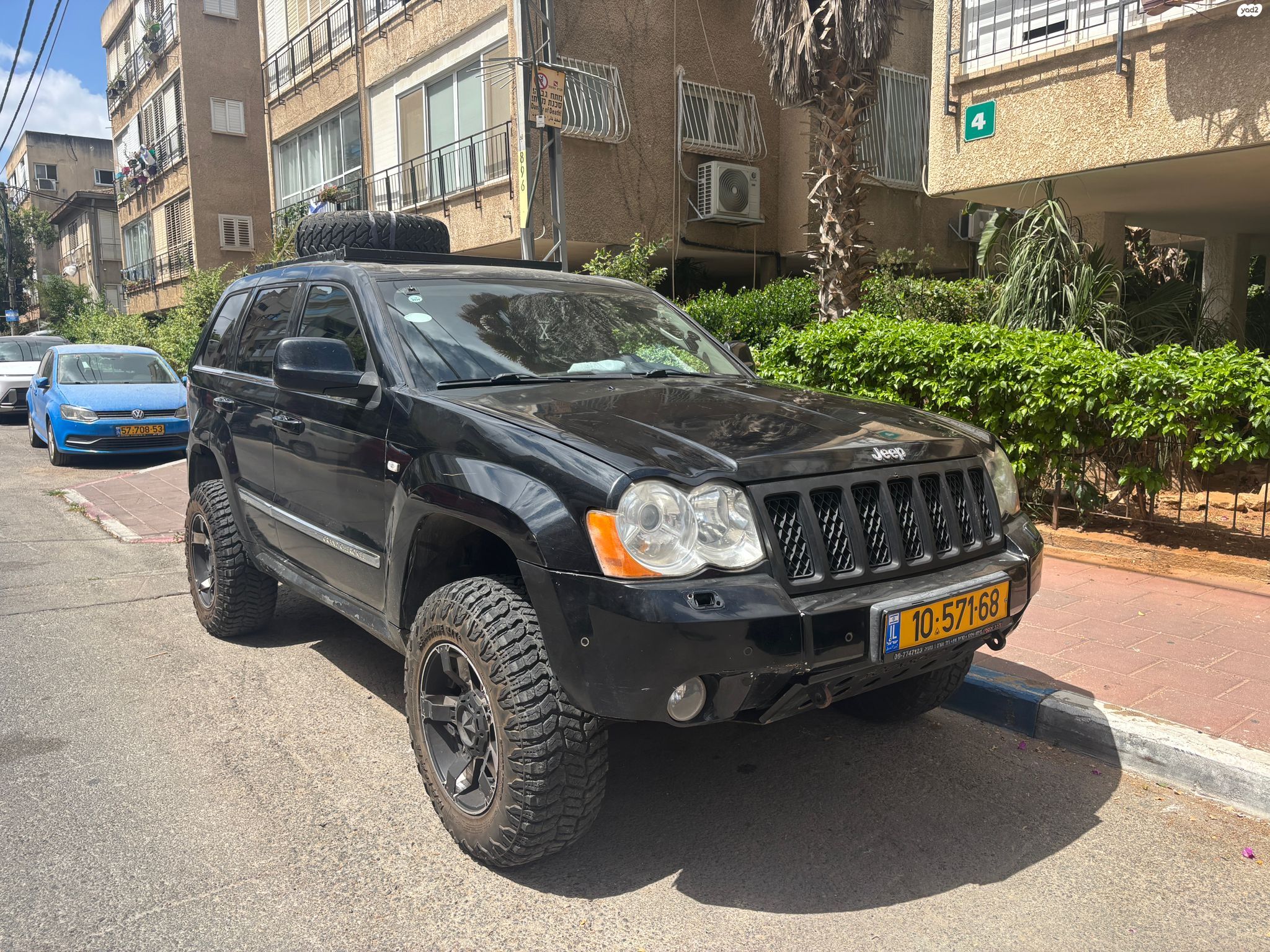מודעת רכב ג'יפ גרנד צ'ירוקי