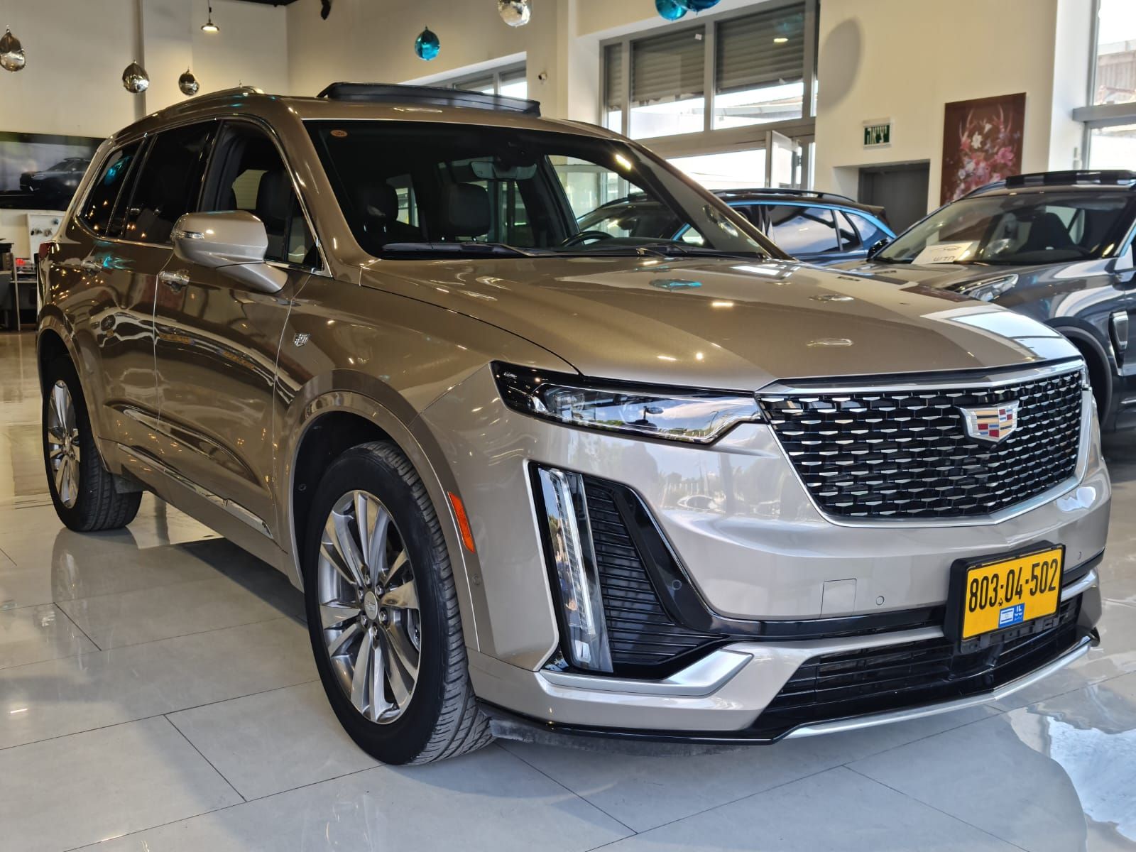 מודעת רכב קאדילק XT6