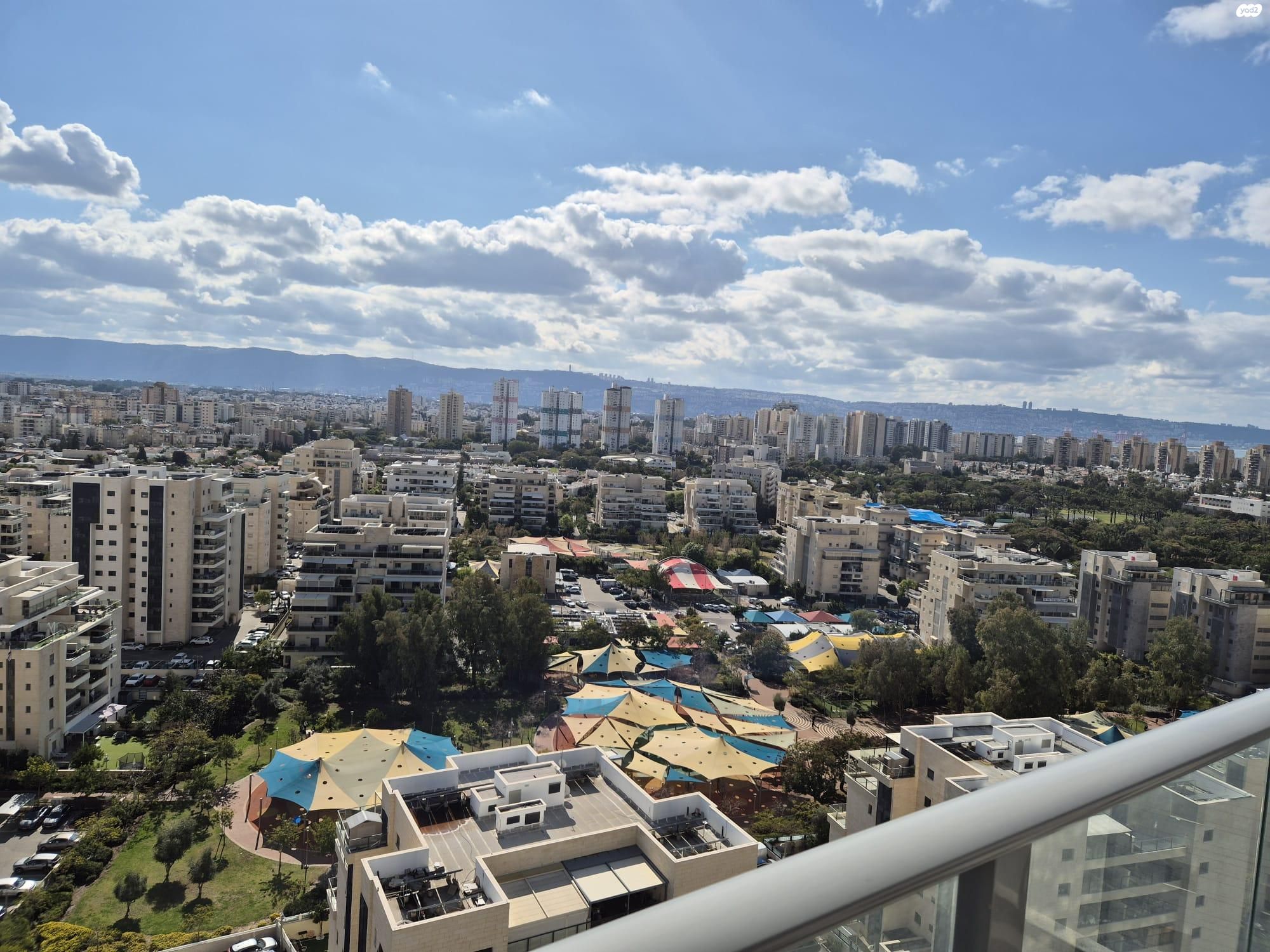 עפרה חזה 10