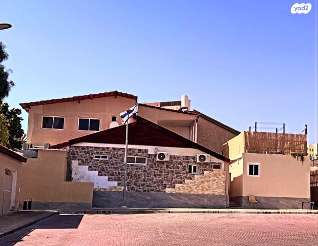 המכרות 370