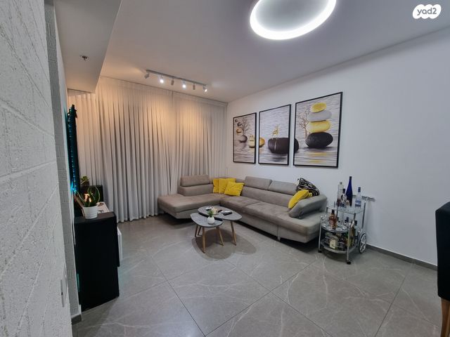 חיים צבי גרינשטיין 13