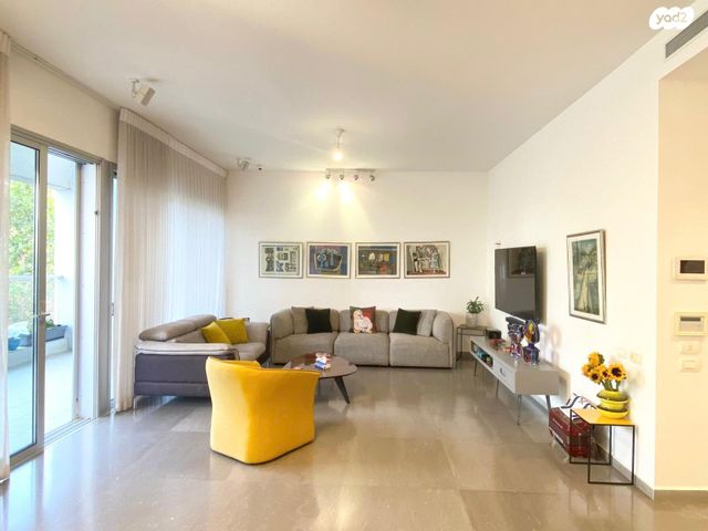 דירה, נווה גן, רמת השרון