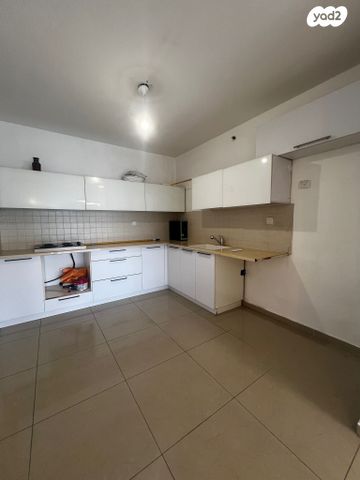 דירה, החרצית, קרית אילון, חולון