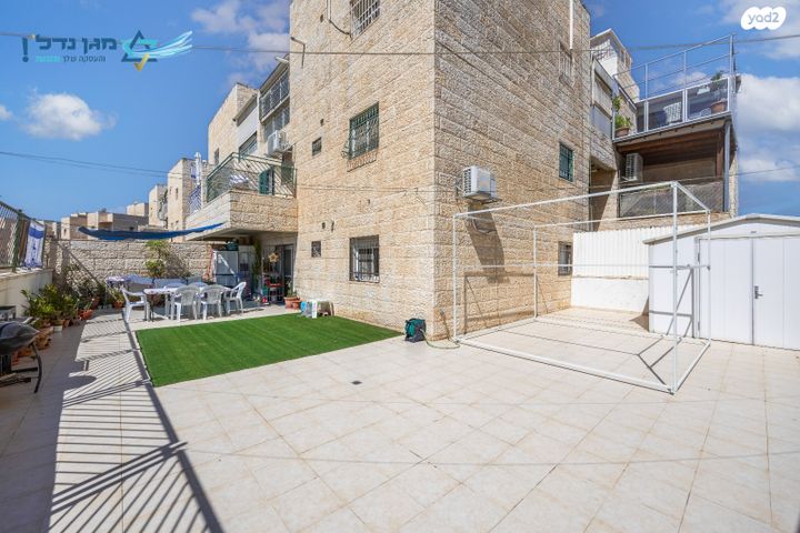 דירה, הרב יצחק נסים, חומת שמואל, הר חומה, ירושלים