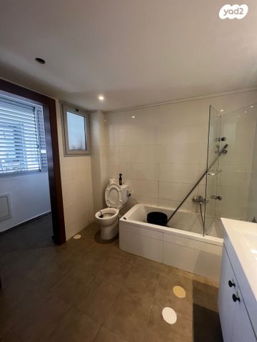 דירה, החרצית, קרית אילון, חולון