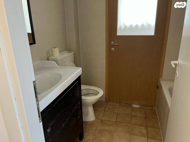 גג/ פנטהאוז, אפרת