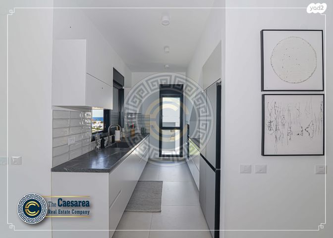 גג/ פנטהאוז, קיסריה