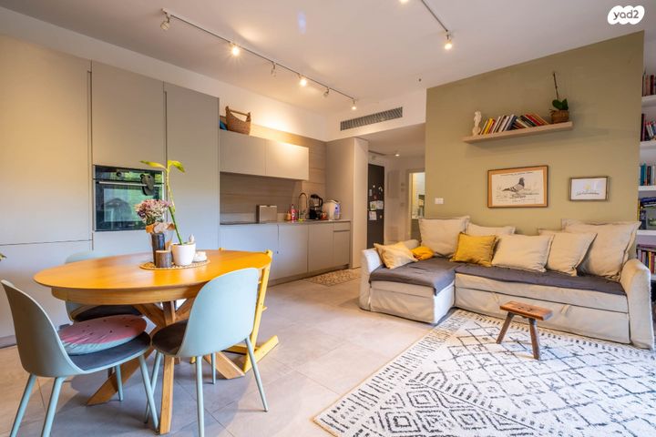 דירה, קהילת לודז' 66, הדר יוסף, תל אביב יפו