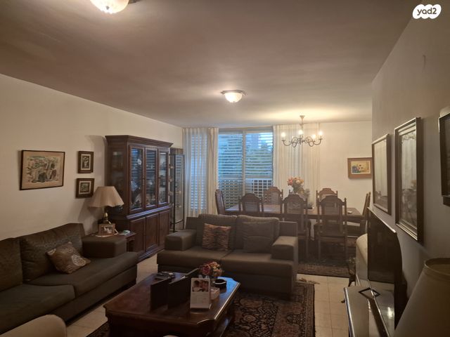 דירה, מרום נווה, רמת יצחק, רמת גן