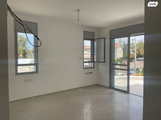 דו משפחתי, נווה רמז, זכרון יעקב