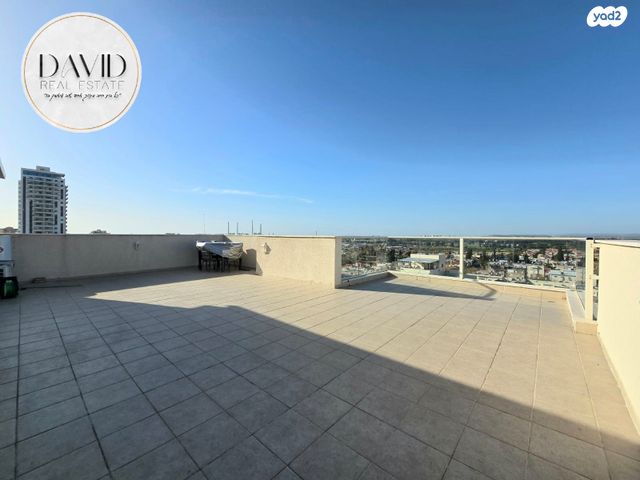 גג/ פנטהאוז, מרכז העיר, חדרה