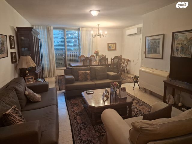 דירה, מרום נווה, רמת יצחק, רמת גן