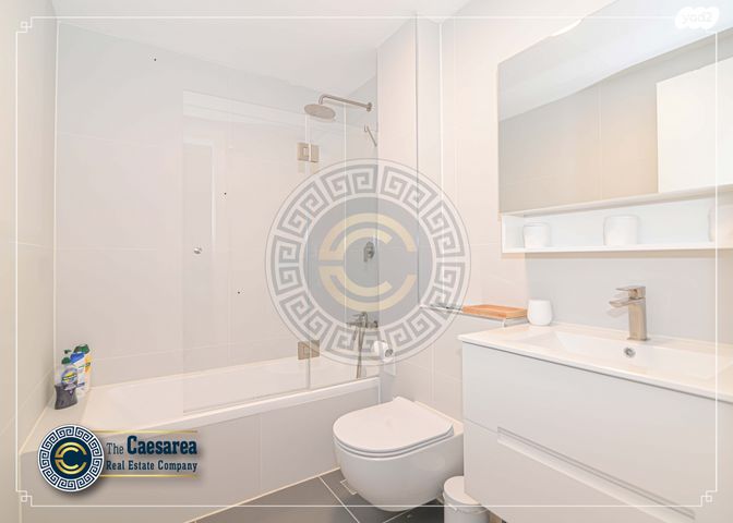 גג/ פנטהאוז, קיסריה