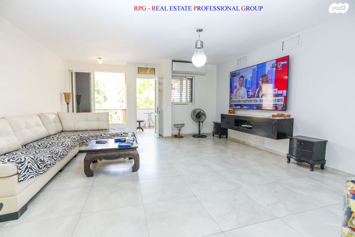 דירה, כורזים, נווה שרת, תל אביב יפו