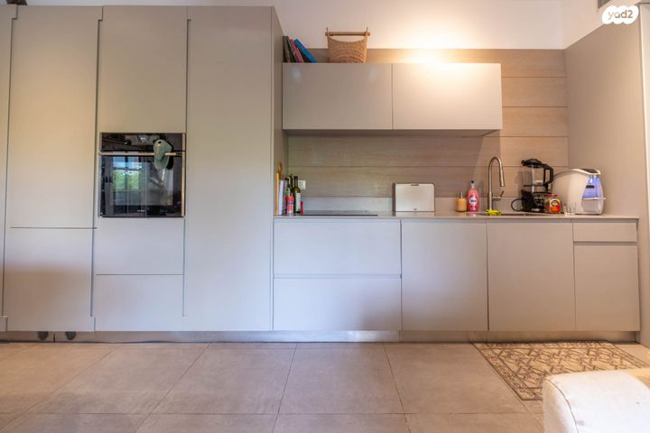 דירה, קהילת לודז' 66, הדר יוסף, תל אביב יפו