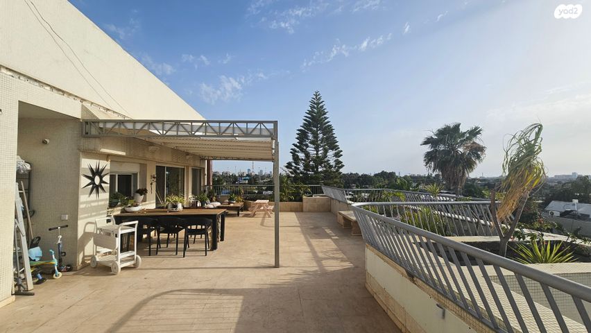 גג/ פנטהאוז, רמת השרון