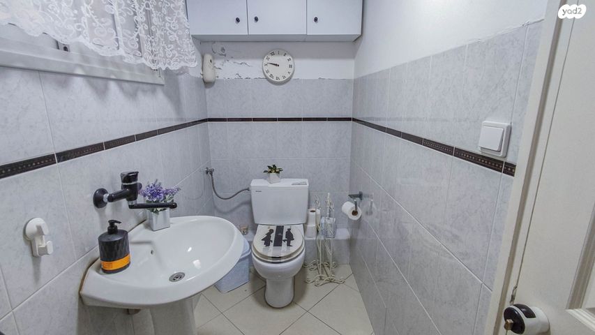 בית פרטי/ קוטג', חיים נחמן ביאליק 1, קרית שמונה