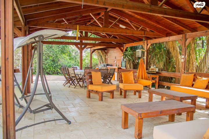 בית פרטי/ קוטג', חיים נחמן ביאליק 1, קרית שמונה