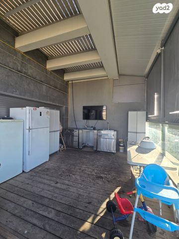 גג/ פנטהאוז, הנרייטה סאלד, כרמי גת, קרית גת