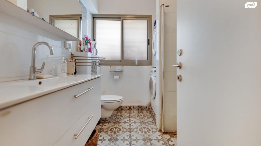 דירה, רחובות החדשה, רחובות