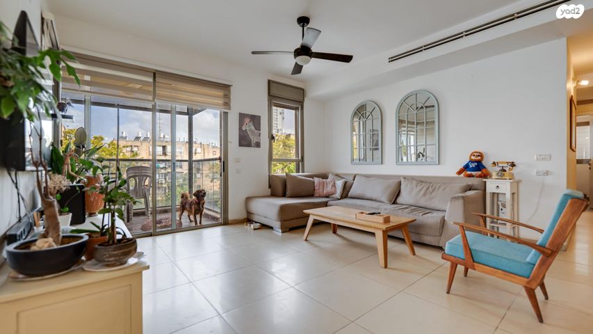 דירה, רחובות החדשה, רחובות